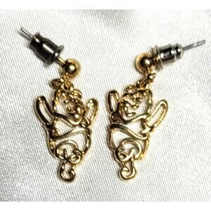 Vintage Disney Winnie The Pooh Avon 1998 Goldtone Open Metal Pierced Dangle